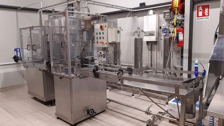 Used Complete Bottling Line 5 LT photo 5