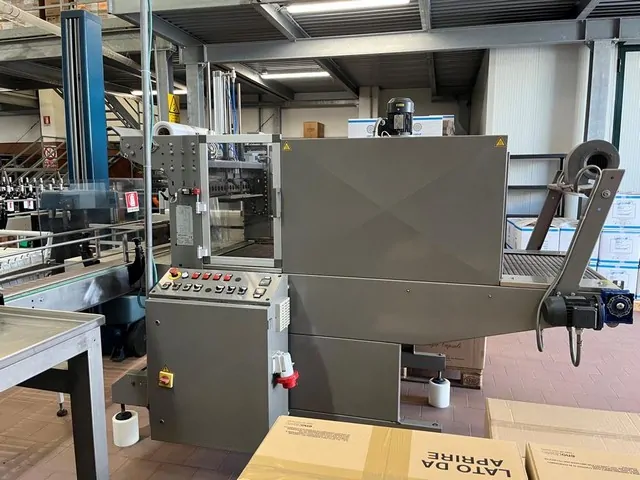 Used Complete Bottling Line Jars & PET Bottles photo 10