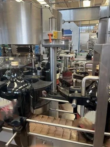 Used Complete Bottling Line Jars & PET Bottles photo 2