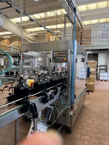 Used Complete Bottling Line Jars & PET Bottles photo 3