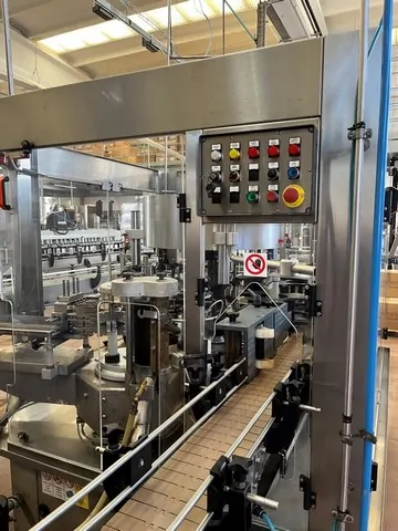 Used Complete Bottling Line Jars & PET Bottles photo 4