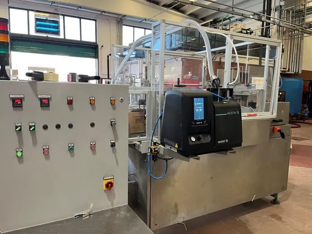 Used Complete Bottling Line Jars & PET Bottles photo 6