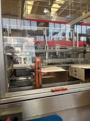 Used Complete Bottling Line Jars & PET Bottles photo 7