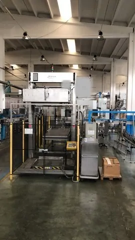Linea di riempimento isobarica completa usata per bottiglie PET e vetro