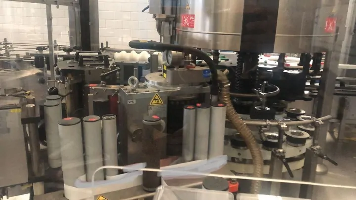 Linea di imbottigliamento Krones 14.000 bph Usata