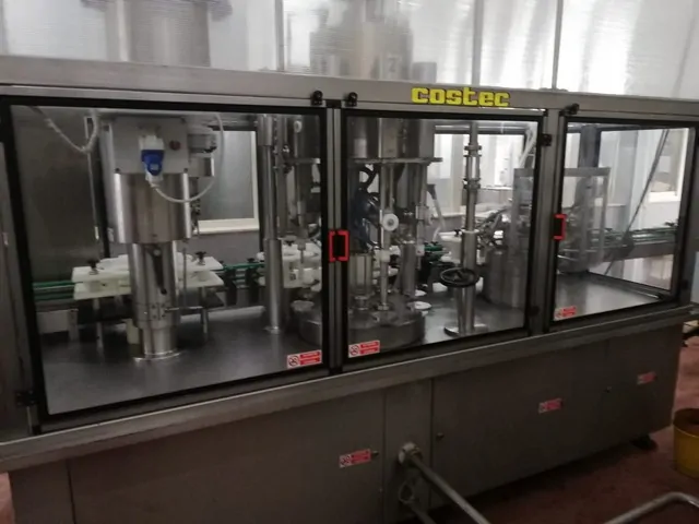 Used Complete Oil Bottling Line Costec photo 8