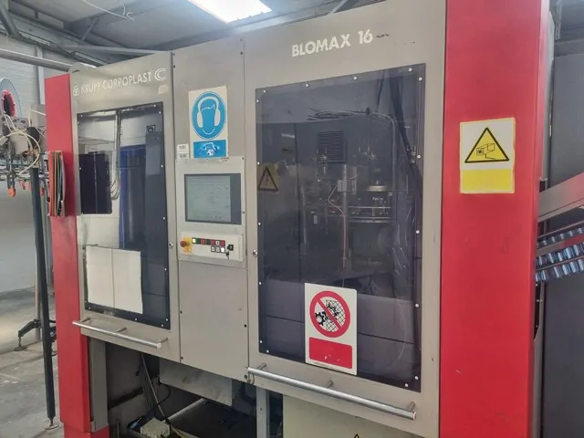 Used Complete Bottling Line PET 2 LT photo 10