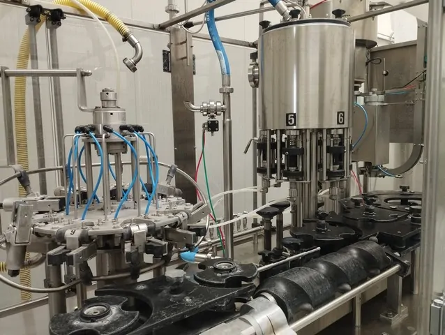 Used Complete CEM Bottling Line Beer photo 5