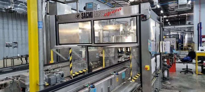 Linea di imbottigliamento Asettica 40.000 bph Usata