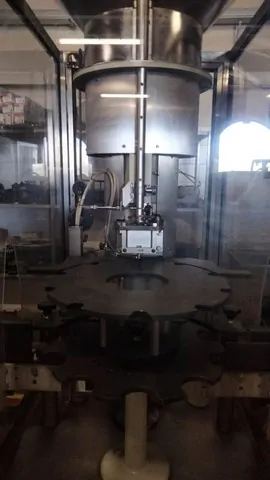 Used Bottling Line Bertolaso 2.000 bph photo 6