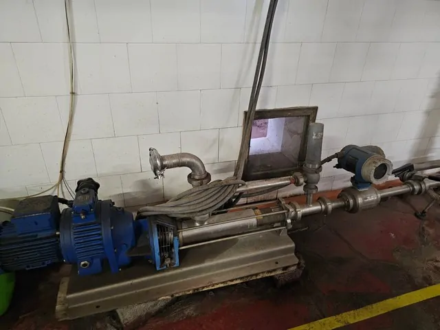 Used Bottling Line Bertolaso 2.000 bph photo 8
