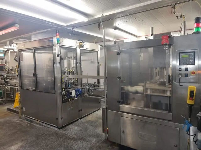 Used Kosme Complete PET Bottling Line photo 5