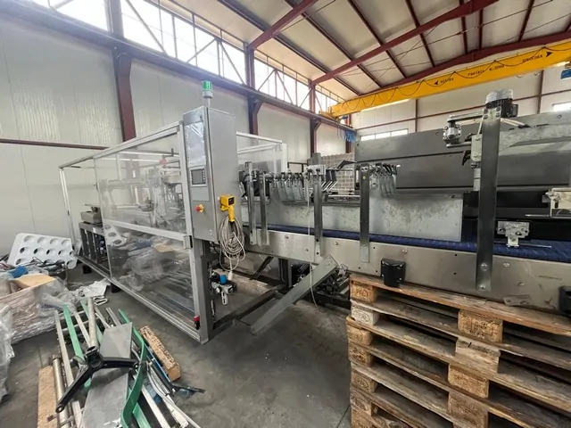 Linea di Imbottigliamento PET Usata BC 8.000 bph