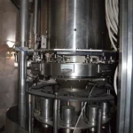 Linea di imbottigliamento usata per vino fermo in vetro — foto 10