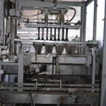 Linea di imbottigliamento usata per vino fermo in vetro — foto 14