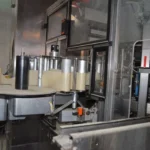 Linea di imbottigliamento usata per vino fermo in vetro — foto 17