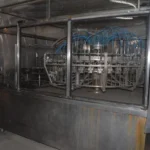 Linea di imbottigliamento usata per vino fermo in vetro — foto 7