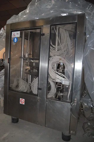 Used glass bottling line for still wine photo 9