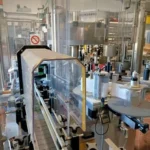 Linea di imbottigliamento vetro per gravità usata — foto 18