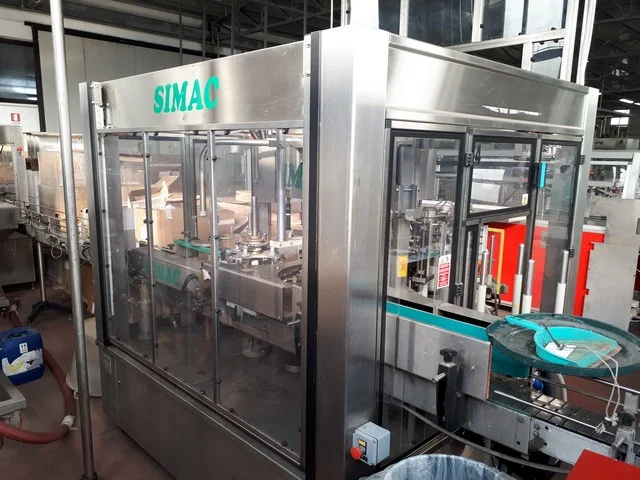 Gai bottling line for glass demijohns