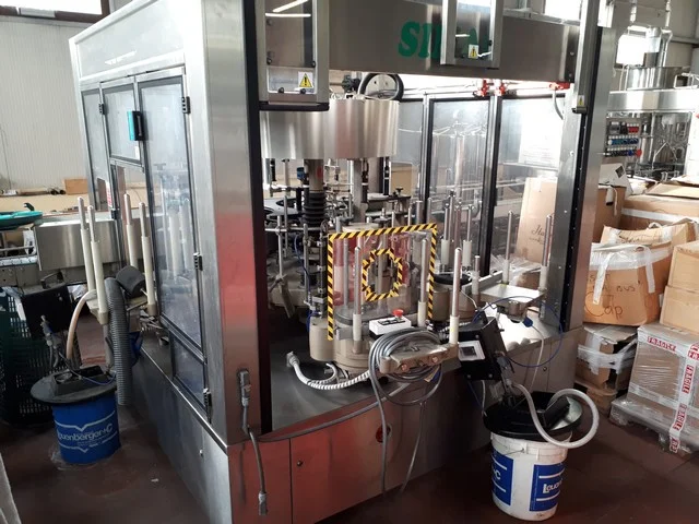 Used Gai bottling line for glass demijohns photo 14