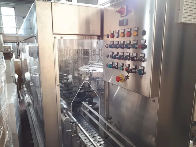 Used Gai bottling line for glass demijohns photo 8