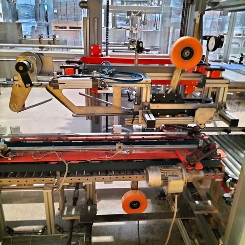 Used Oil Bottling Line for Glass Bottles, 1,000 BPH – NP 724 photo 12