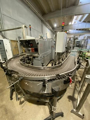 Used Oil Bottling Line for Glass Bottles, 1,000 BPH – NP 724 photo 2