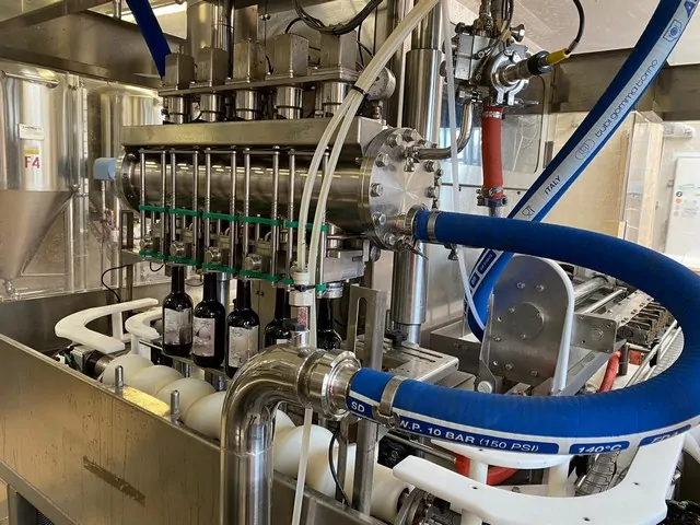 Used filling monoblock isobaric Axtra photo 3