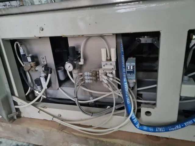 Used filling monoblock Bertolaso 30.4.4 photo 3