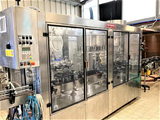 Used filling monoblock 12.12.1 Bertolaso photo 6