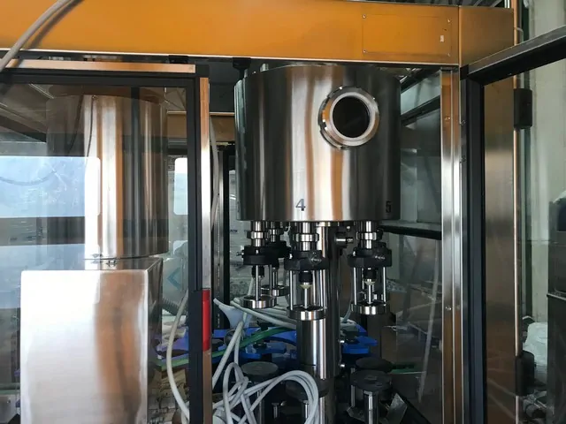 Used filling monoblock Spadoni 6.1 beer photo 4