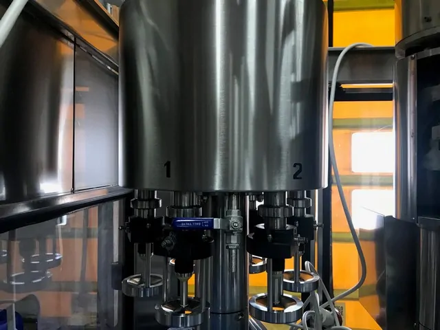 Used filling monoblock Spadoni 6.1 beer photo 6