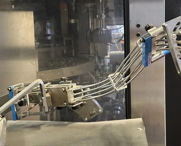 Used filling monoblock Bertolaso 40.6.4 photo 5