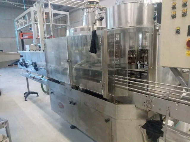 Used filling monoblock Ocim 20.8 photo 4