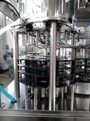 Monoblocco di Riempimento Isobarico Comac 6.6.1.C Usato — QT 706