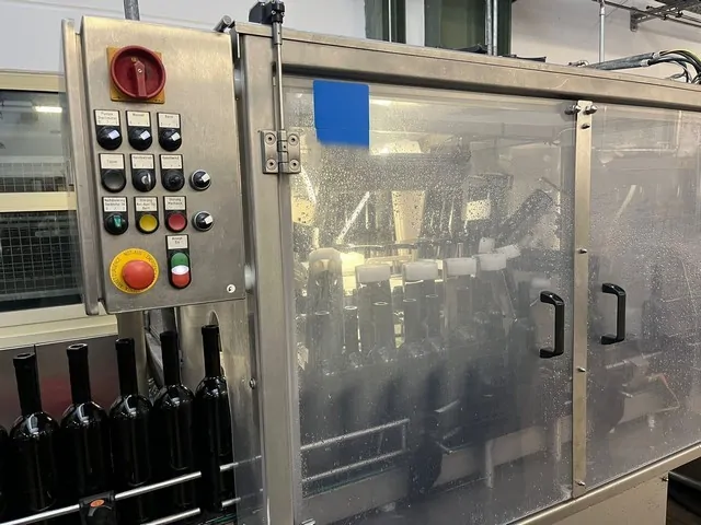 Used Filling Monoblock GAI 2.500 bph photo 5