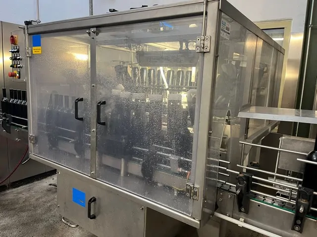 Used Filling Monoblock GAI 2.500 bph photo 6