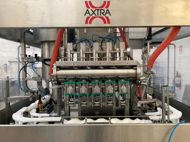 Monoblocco di riempimento Axtra usato 5.1