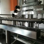 Monoblocco di riempimento Polaris usato con etichettatrice — foto 18