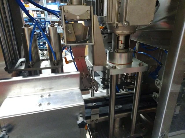 Used Emma gravity can filling monoblock photo 7