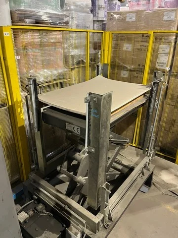 Used Robopac Fanuc palletizer photo 3