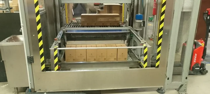 Used OMA palletizer photo 2