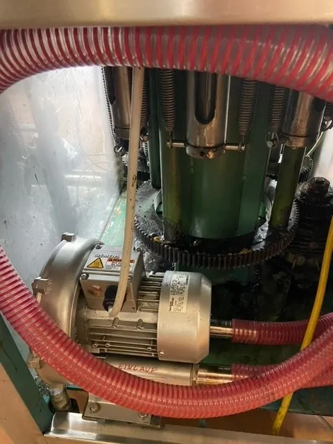 Used filler Clifom Europa 1.600 bph photo 2