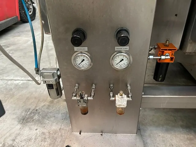 Used Filler Bertolaso 24v isobaric photo 8