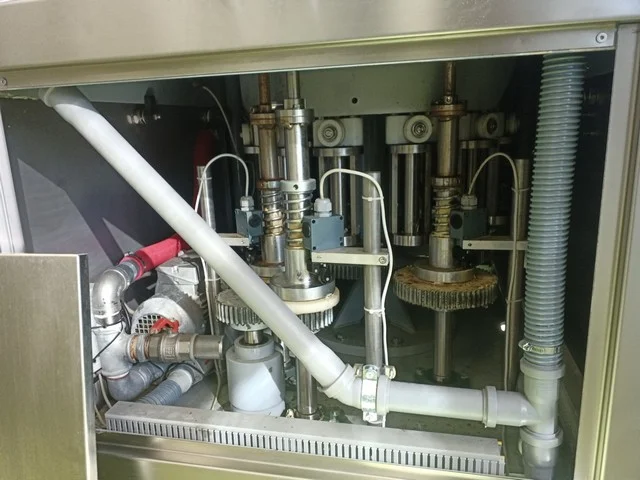 Used Borelli low vacuum filler 12V photo 6