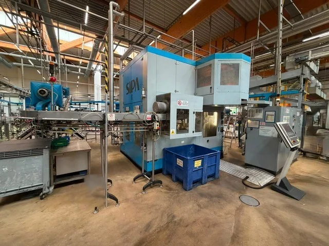 Used Sipa Pet Blow Molding Machine photo 3