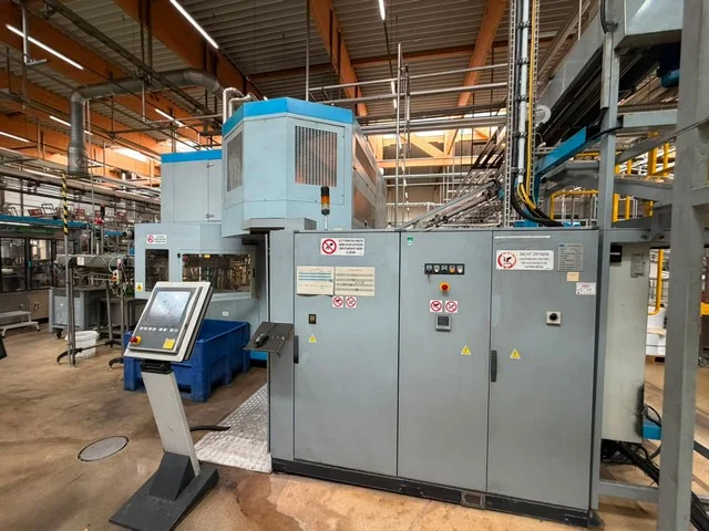 Used Sipa Pet Blow Molding Machine photo 5