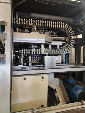 Used Blow Moulding Machine Sipa Sfr 16 photo 3