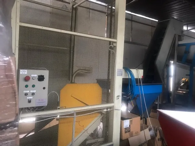 Used Blow Moulding Machine Sipa Sf-08004 photo 3